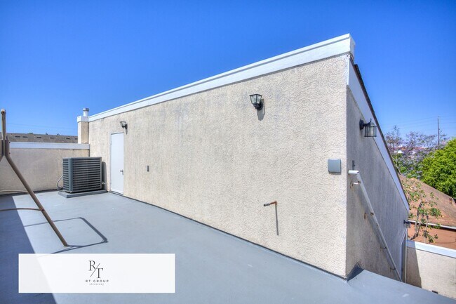 Building Photo - Welcome to this beautifully renovated home...