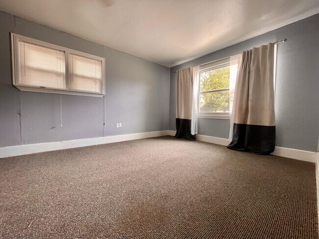 Building Photo - 4205 41st St