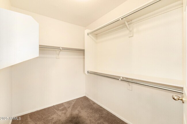 Building Photo - 15221 N 87th Dr