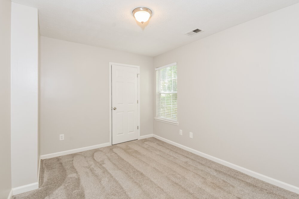Building Photo - 4801 Lake Park Terrace