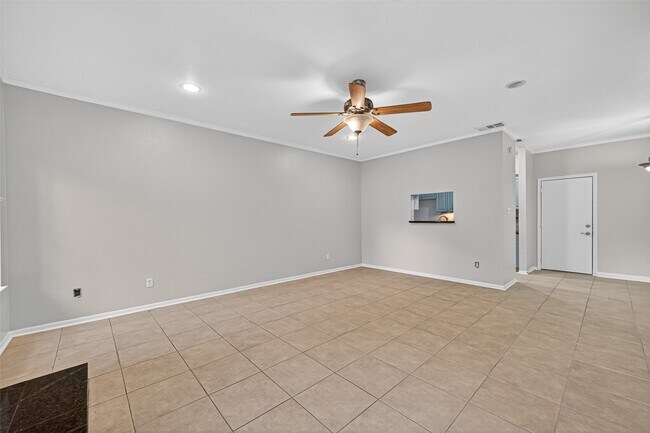 Building Photo - 9850 Pagewood Ln