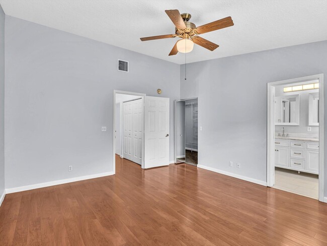 Building Photo - 21018 Vía Eden