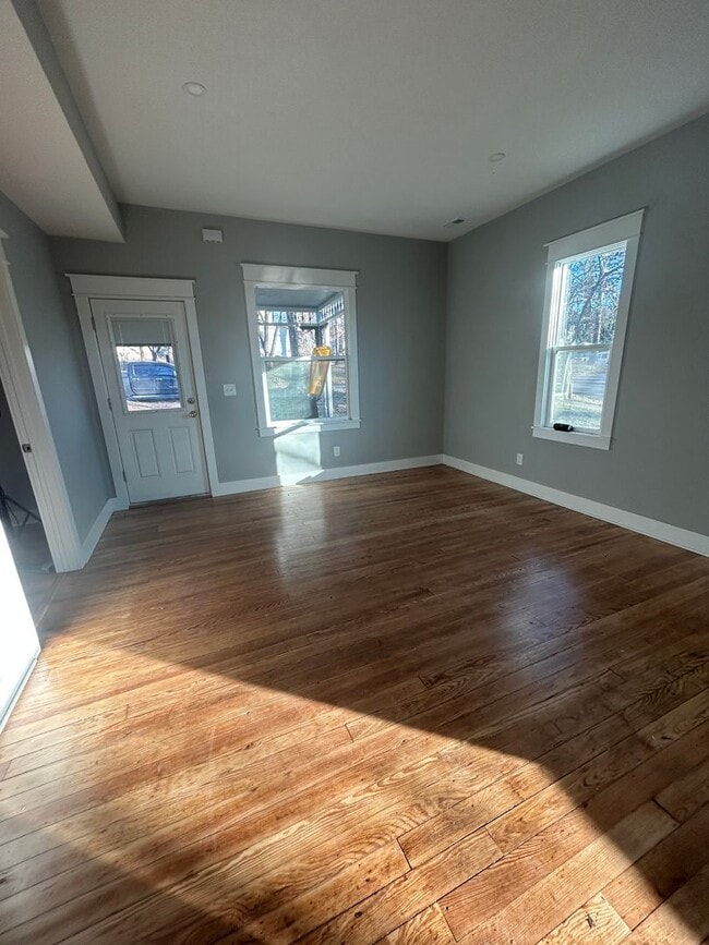 Building Photo - 839 Locust St