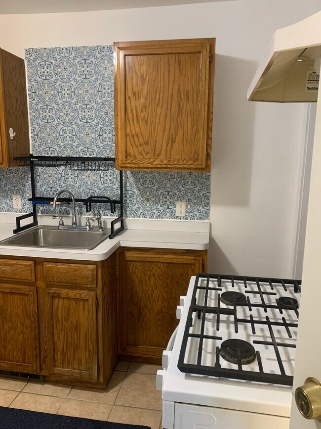 Building Photo - 1164 Cook Ave E