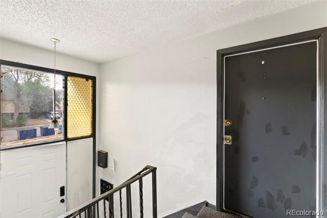 Building Photo - 330 Vehr Dr