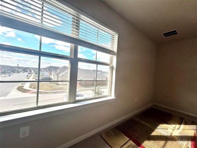 Building Photo - 115 Forsythia Trail