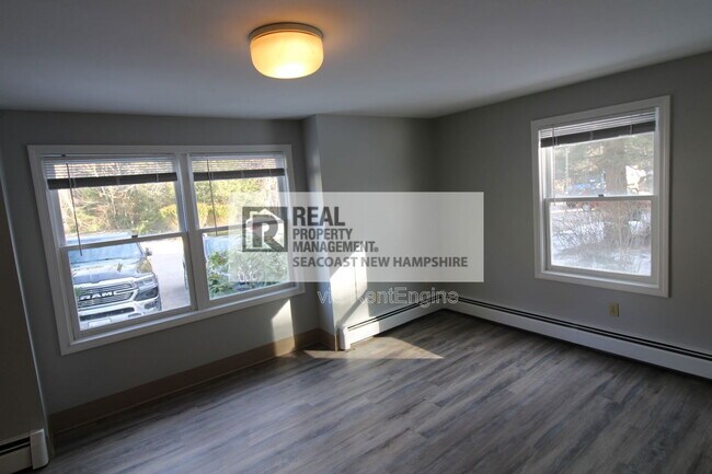 Building Photo - 17 Ellison Dr