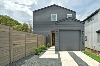 Building Photo - 2308 Maxwell Ln