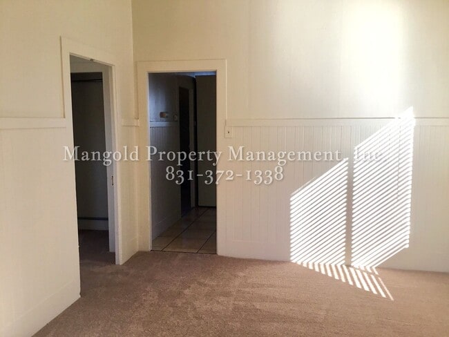 Building Photo - 2 Bed 1 Bath  New Monterey Home with Scenic Bay Views and Spacious Yard