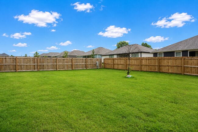 Building Photo - 4494 W Canyon Run Dr