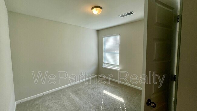 Building Photo - 219 Harrison St