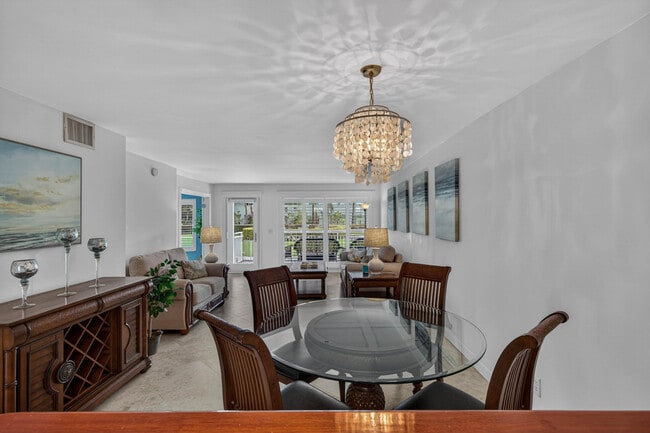 Building Photo - 3114 S Ocean Blvd