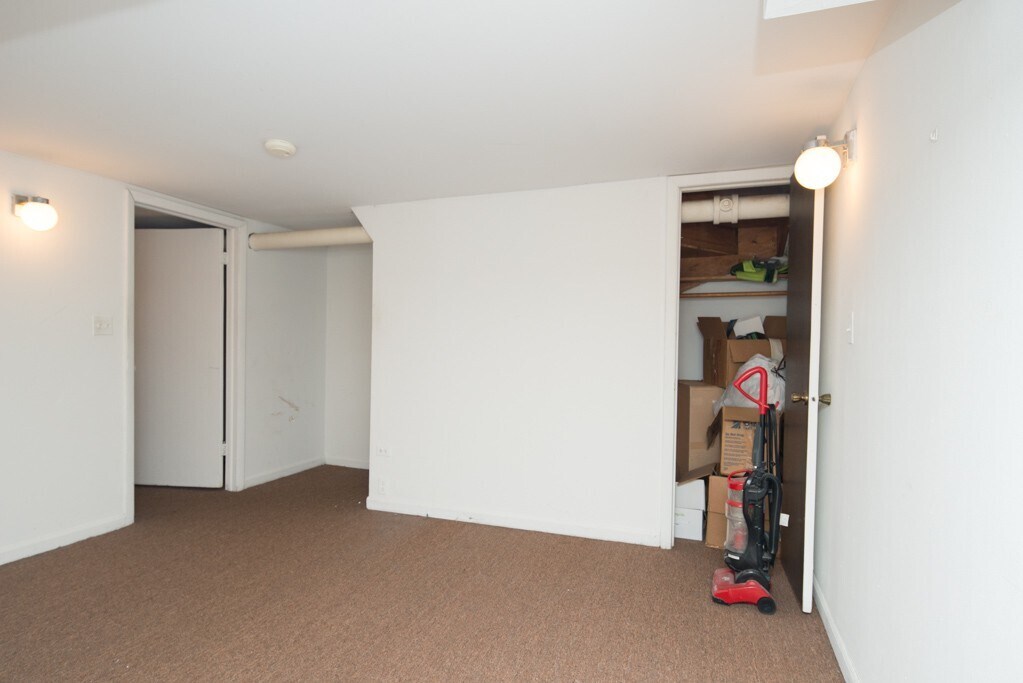 Building Photo - 2959 N Halsted St