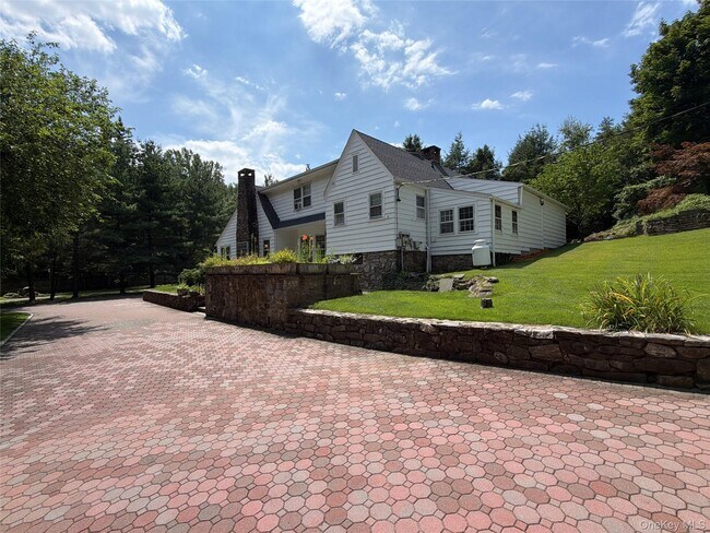 Building Photo - 6 Raven Way