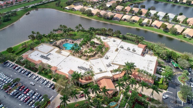 Building Photo - 12418 Crystal Pointe Dr