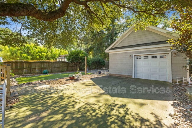 Building Photo - 1225 Hillside Ave