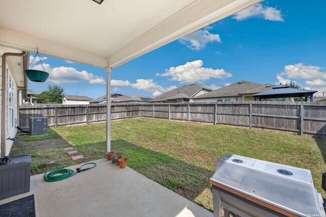 Building Photo - 8722 Buggy Ln