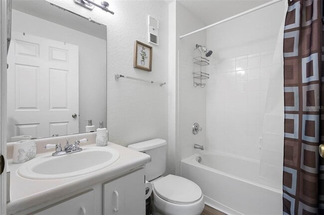 Building Photo - 13016 Plantation Park Cir