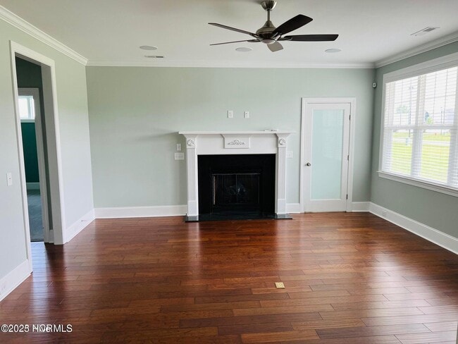 Building Photo - 3135 Emery Dr