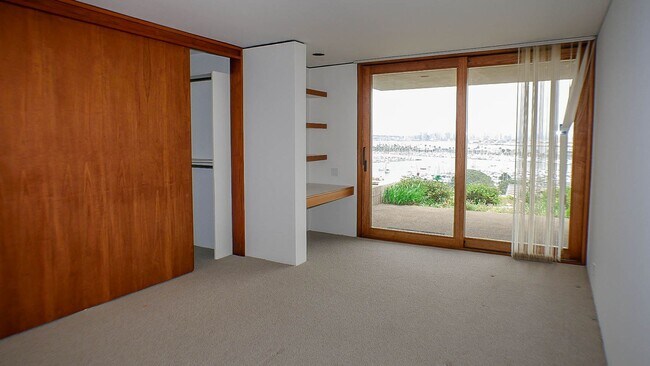 Building Photo - La Playa living with stunning city, ocean ...