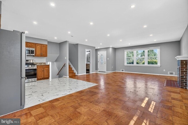 Building Photo - 7107 Vermillion Pl