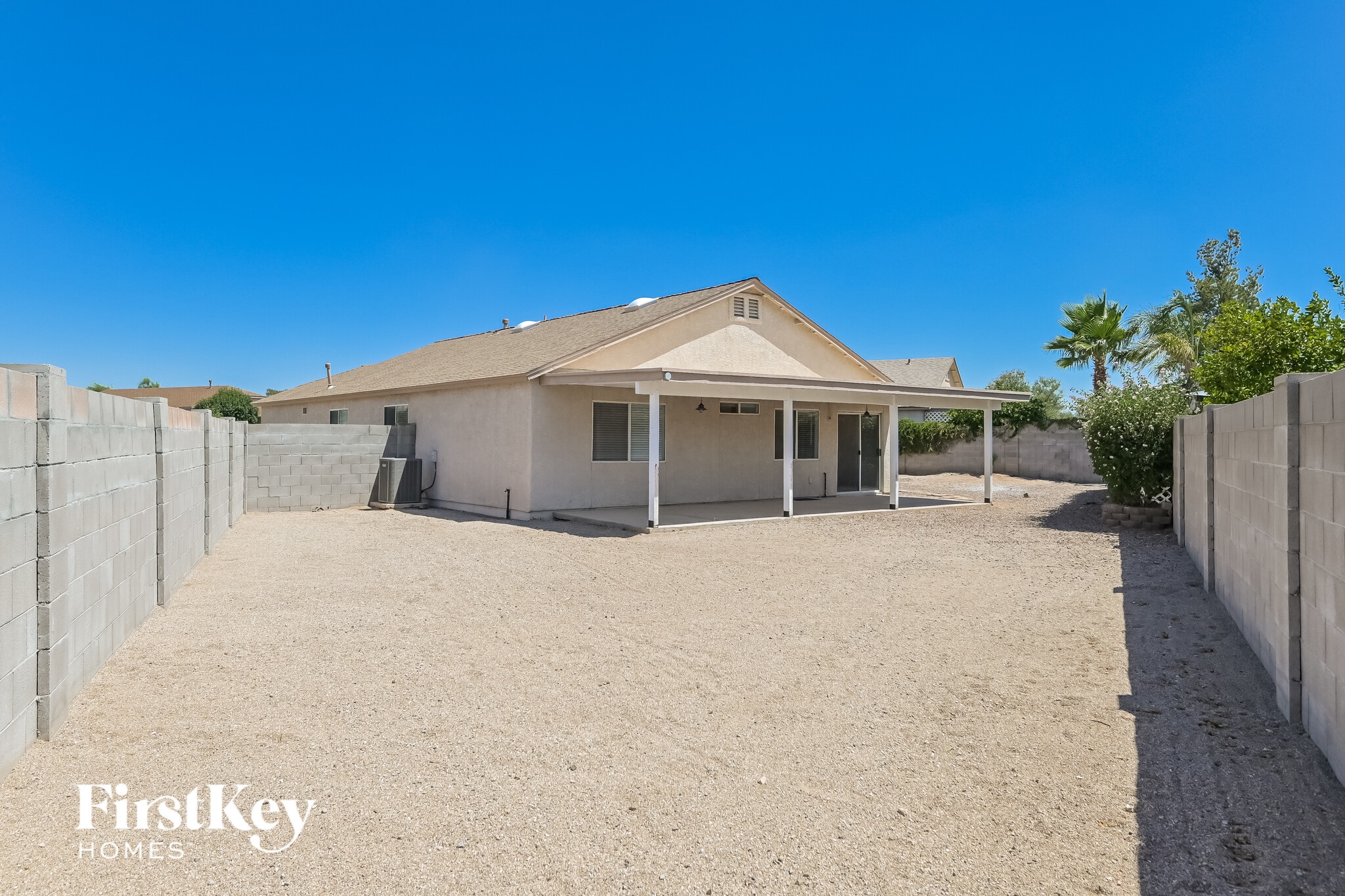 Building Photo - 3054 S Vaughn Dr