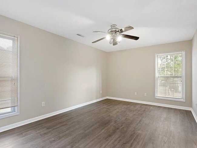 Building Photo - 3 Bedroom 2 Bath House