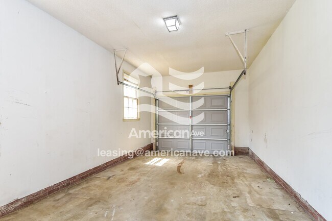 Building Photo - 520 Greensprings Dr