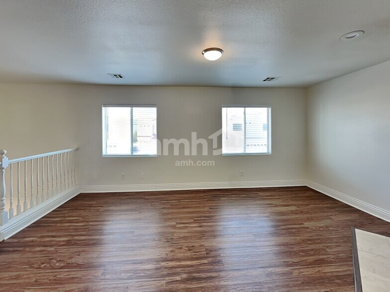 Building Photo - 8825 Moonwood Ct