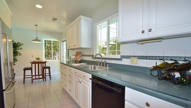 Building Photo - COMING SOON! Beautiful Pleasant Hill Singl...