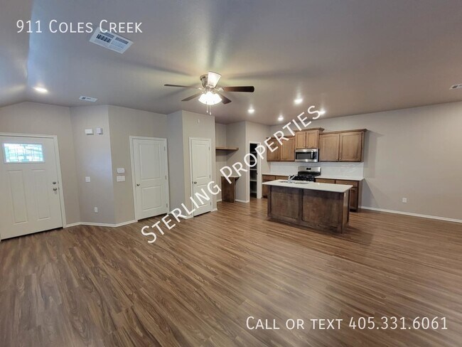 Building Photo - 911 Coles Creek