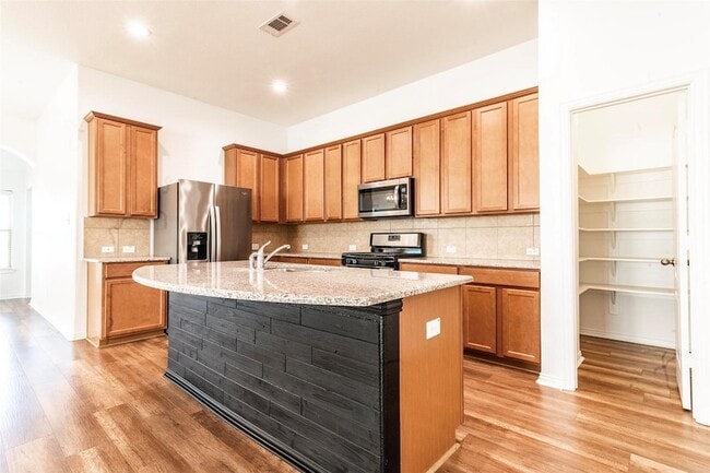 Building Photo - 3094 Camden Park Ln