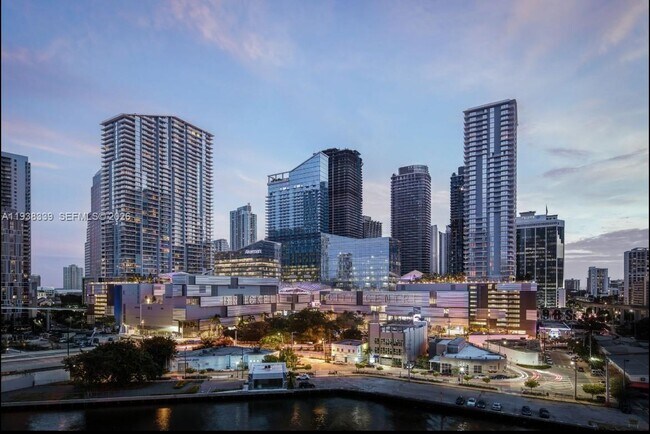 Building Photo - 88 SW 7th St