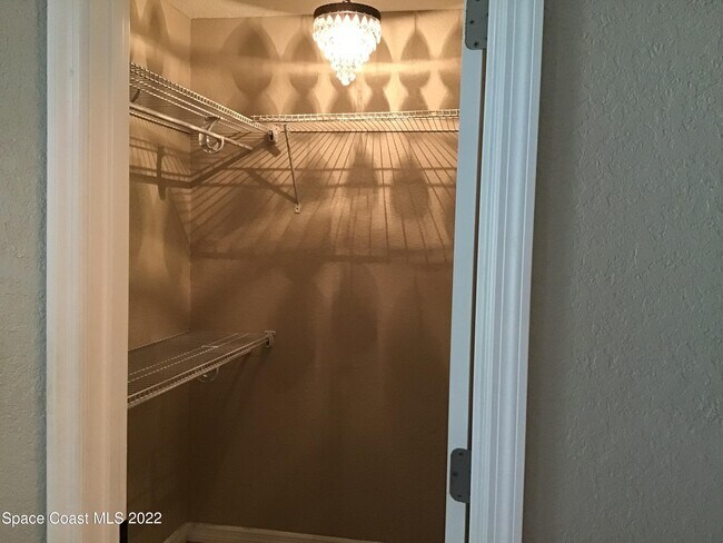 Building Photo - 2859 Kingston Ln