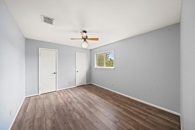 Building Photo - 7014 Woodfern Dr