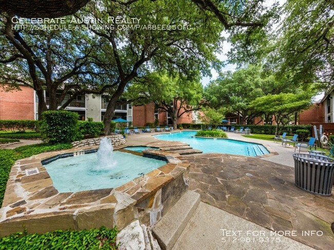 Building Photo - Arboretum Oaks