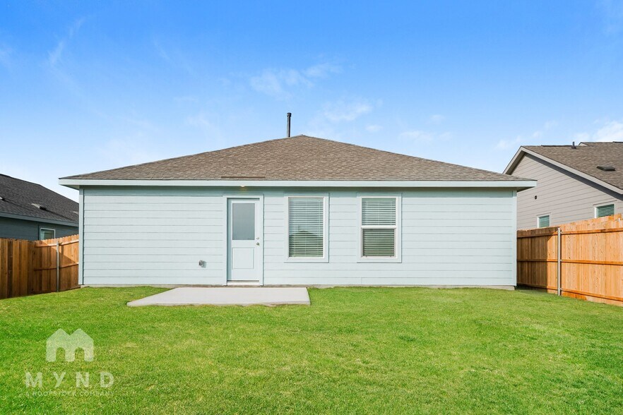 Building Photo - 2749 Ctr Crk Ln