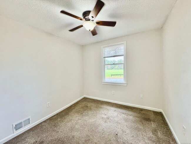 Building Photo - 356 A Ct
