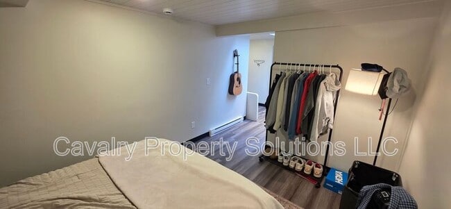 Building Photo - 3947 E Calvary Rd