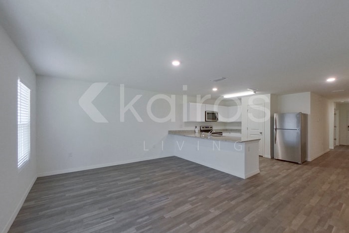 Building Photo - 150 Snedeker St