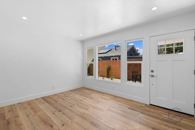 Building Photo - 4820 Muir Ave
