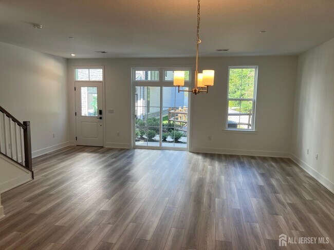 Building Photo - 10106 Donatello Dr