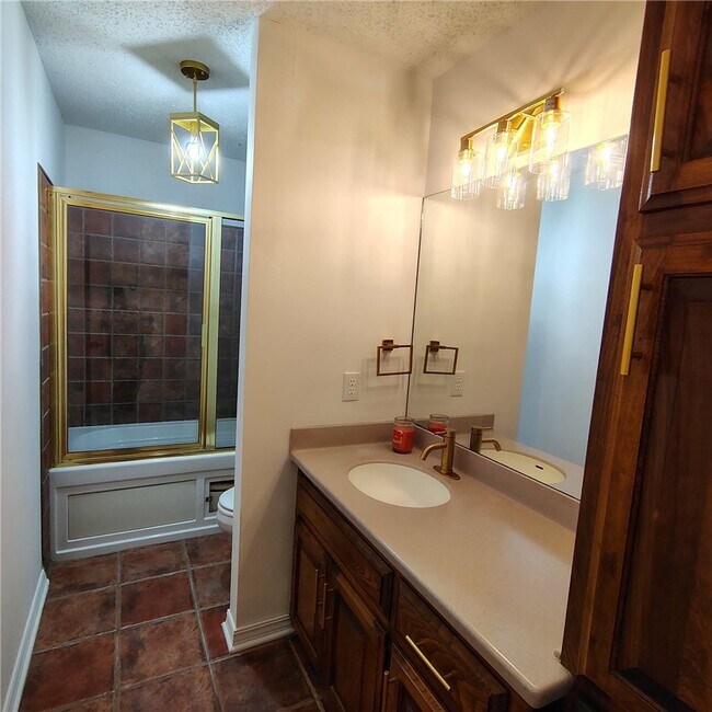 Building Photo - 3129 Glen Flora Way