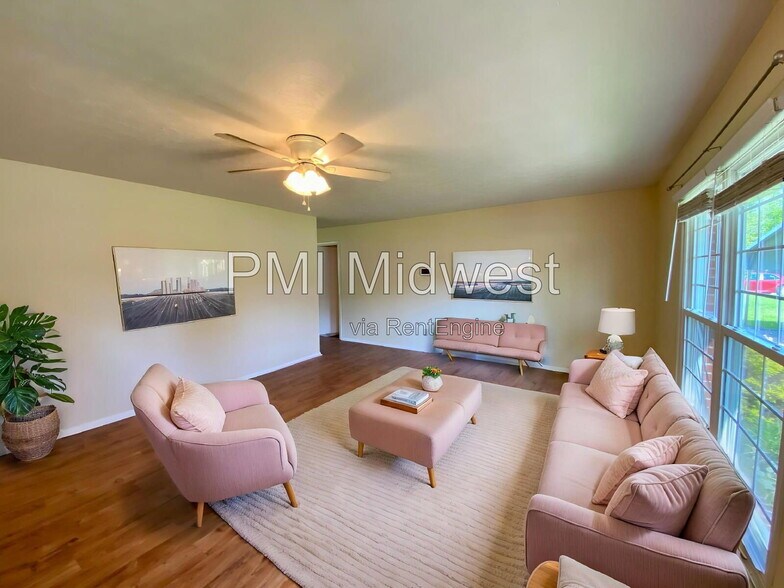 Building Photo - 226 Southlane Dr