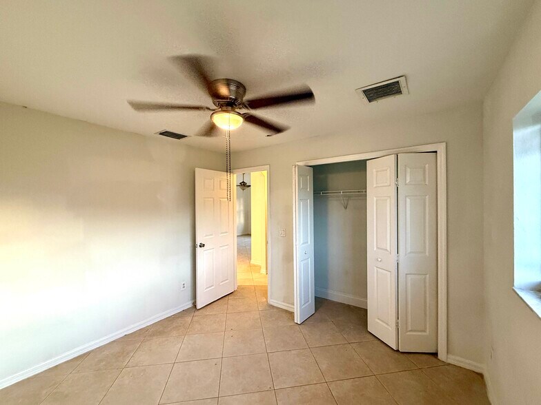 Building Photo - 318 Hightower Ave S