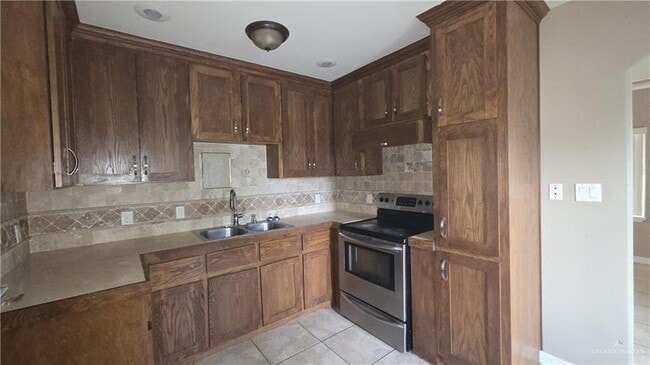 Building Photo - 6 S 17th St