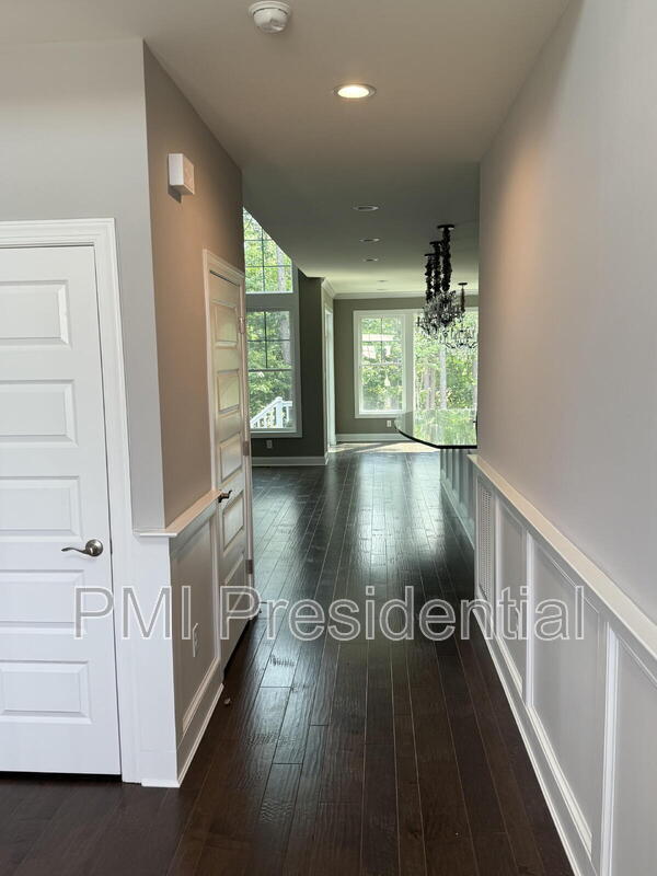 Building Photo - 17919 Stonewolf Dr