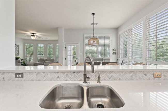 Building Photo - 3709 Portofino Ct