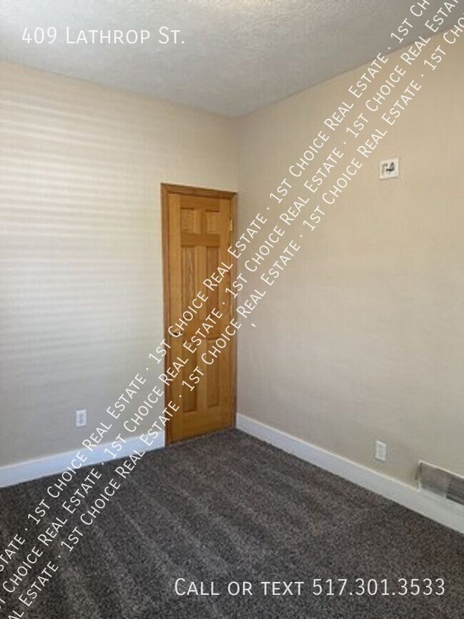Building Photo - 409 Lathrop St