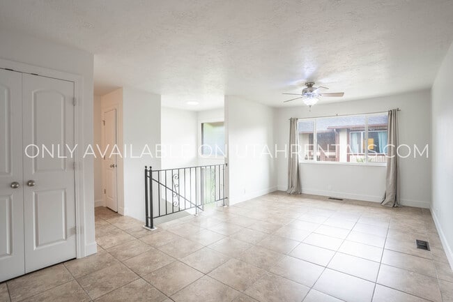 Building Photo - 338 Cedarwood Dr